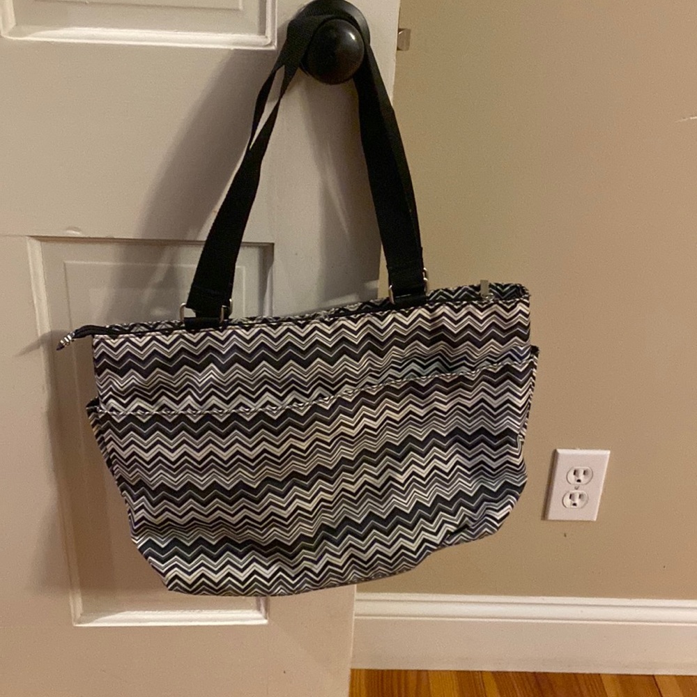 Baggallini tote bag can use as diaper bag